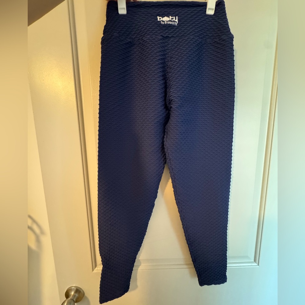 Booty by Brabant’s Textured Navy Leggings